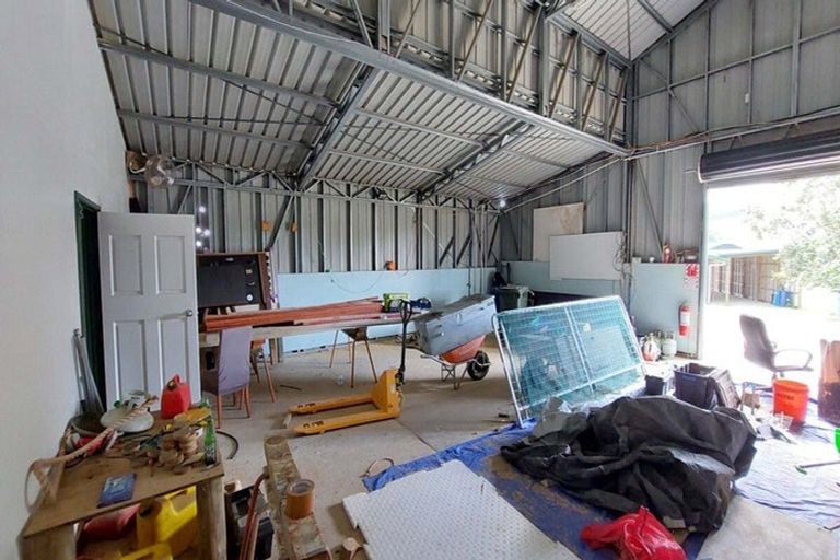 Photo of property in 59 Chamberlain Road, Bombay, 2675