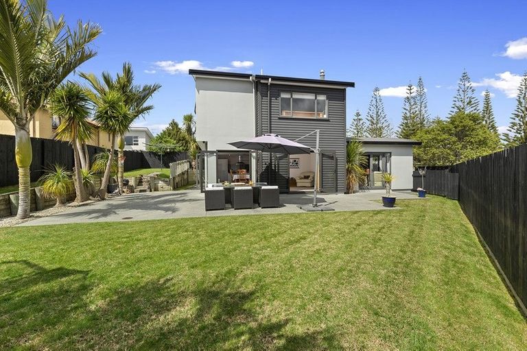 Photo of property in 218 Schnapper Rock Road, Schnapper Rock, Auckland, 0632