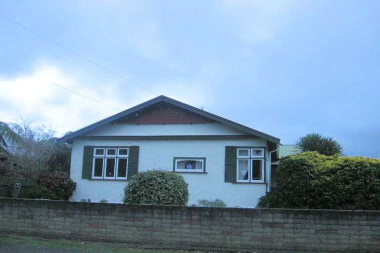 Photo of property in 5 Fuller Grove, Woburn, Lower Hutt, 5010