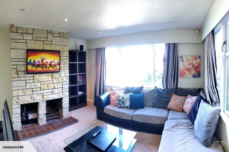 Photo of property in 140 Nicholson Road, Khandallah, Wellington, 6035