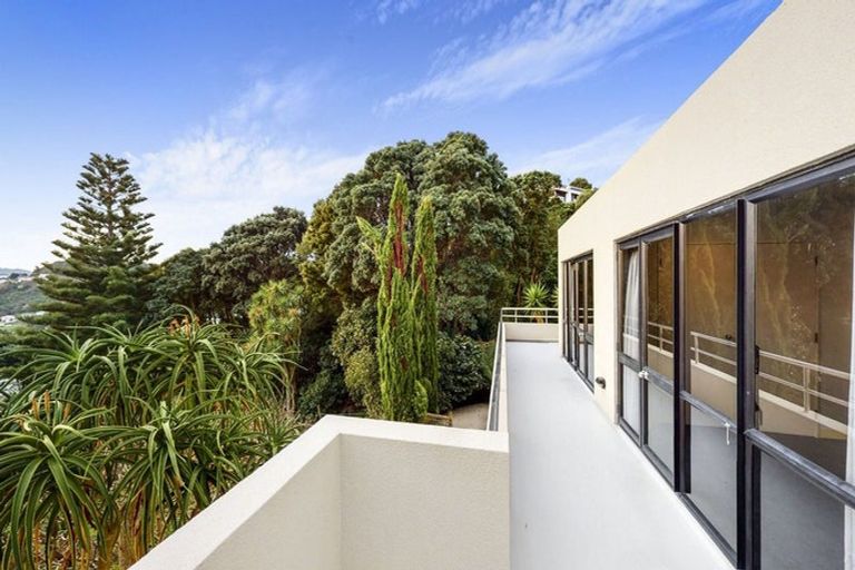 Photo of property in 65 Nevay Road, Miramar, Wellington, 6022