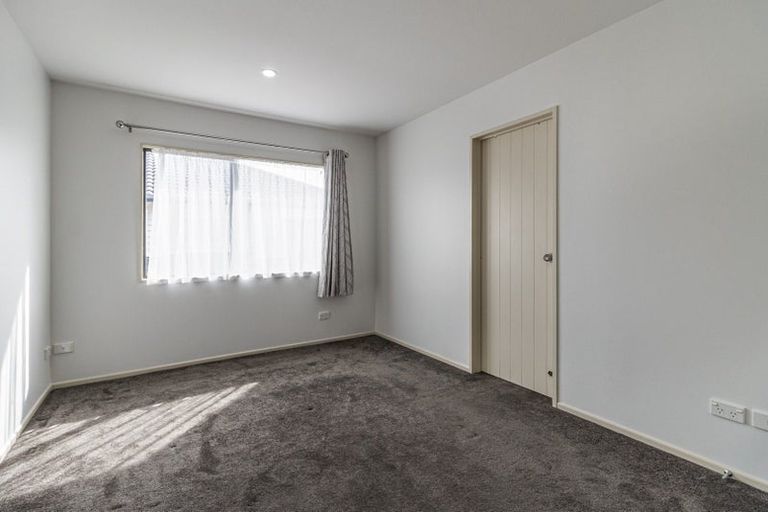 Photo of property in 37 Kestev Drive, Flat Bush, Auckland, 2016