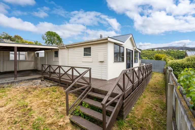 Photo of property in 134 Brockville Road, Brockville, Dunedin, 9011