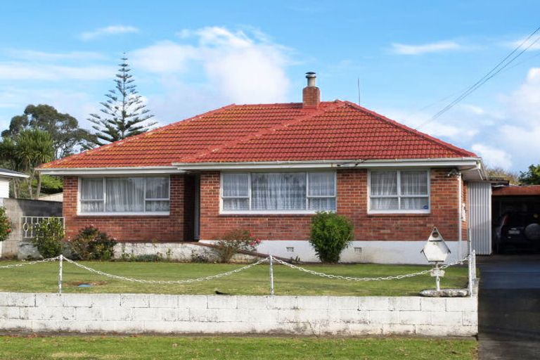 Photo of property in 48 Hallberry Road, Mangere East, Auckland, 2024