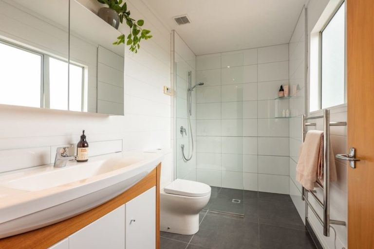 Photo of property in 107 Poplar Avenue, Raumati South, Paraparaumu, 5032