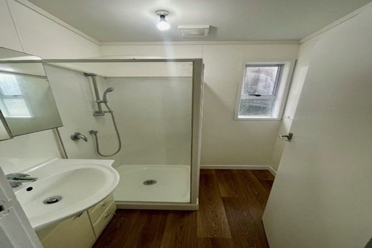 Photo of property in 22 Clendon Place, Manurewa, Auckland, 2102