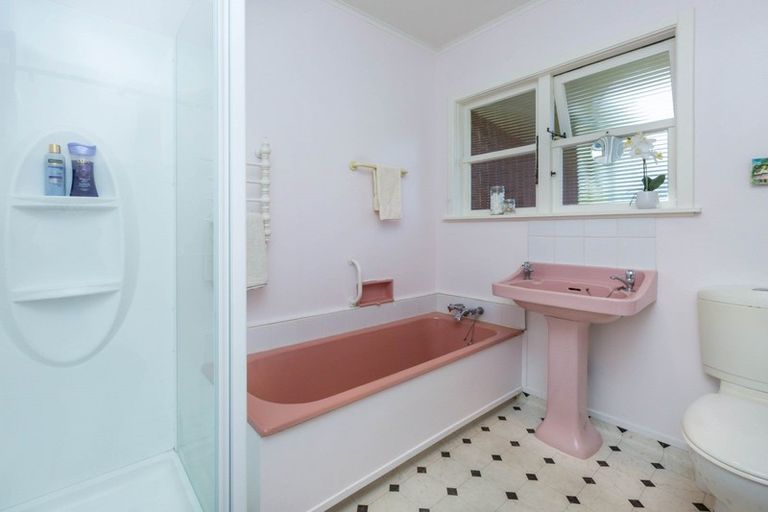 Photo of property in 11 York Avenue, Heretaunga, Upper Hutt, 5018