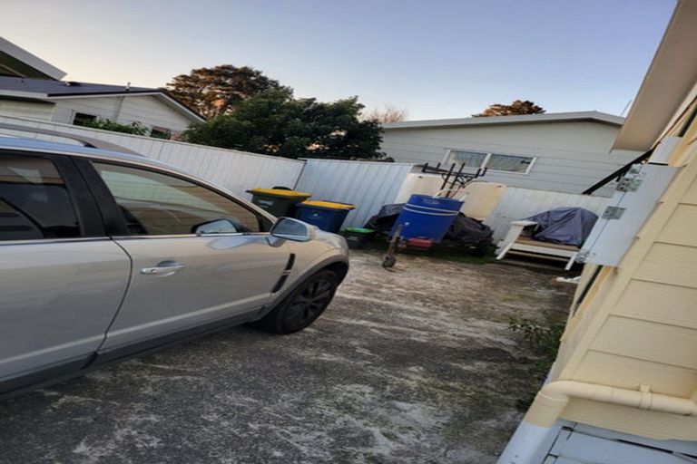 Photo of property in 96 Parrs Cross Road, Henderson, Auckland, 0612