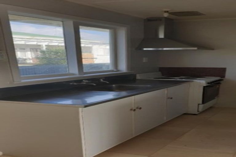 Photo of property in 805 Lawrence Street, Akina, Hastings, 4122