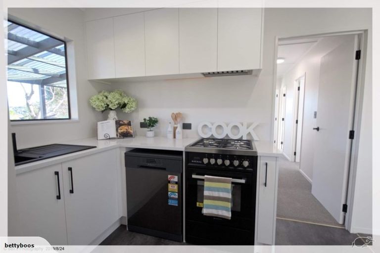 Photo of property in 12 Taylor Street, Ohauiti, Tauranga, 3112