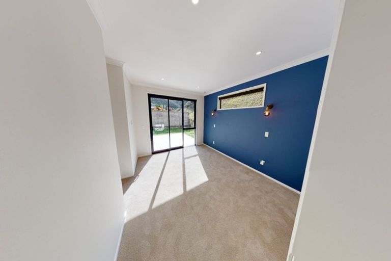 Photo of property in 122 Silverstream Road, Crofton Downs, Wellington, 6035