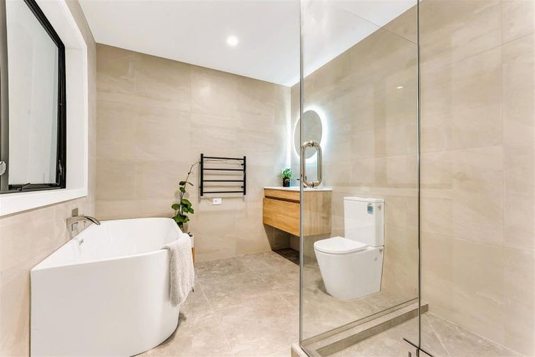 Photo of property in 16b Bellringer Road, Massey, Auckland, 0614