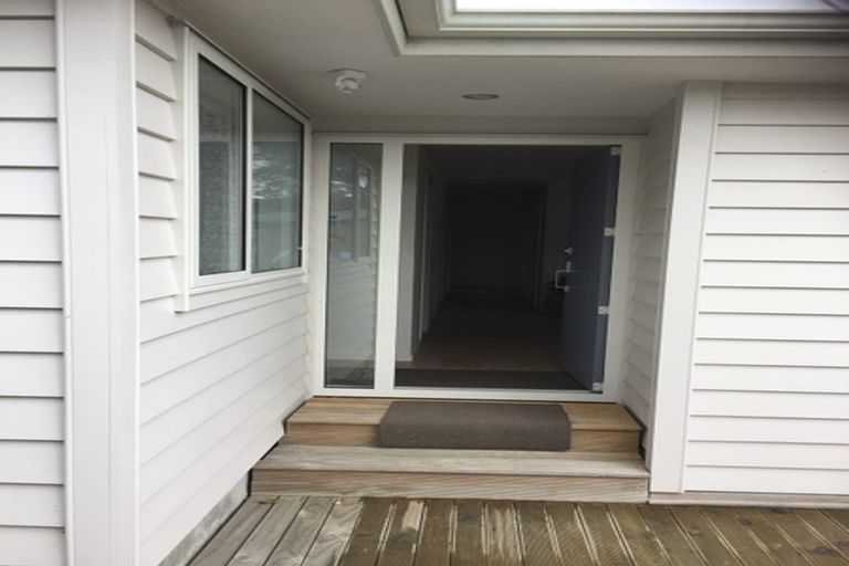 Photo of property in 7a Edgewood Way, Henderson, Auckland, 0612