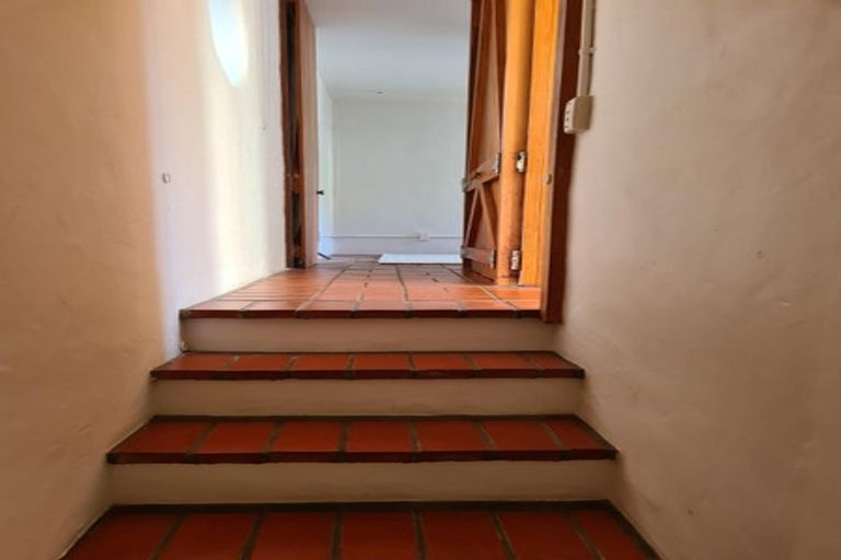 Photo of property in 102 Majoribanks Street, Mount Victoria, Wellington, 6011