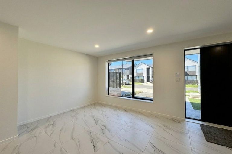 Photo of property in 14 Paapaakiri Loop, Takanini, 2112