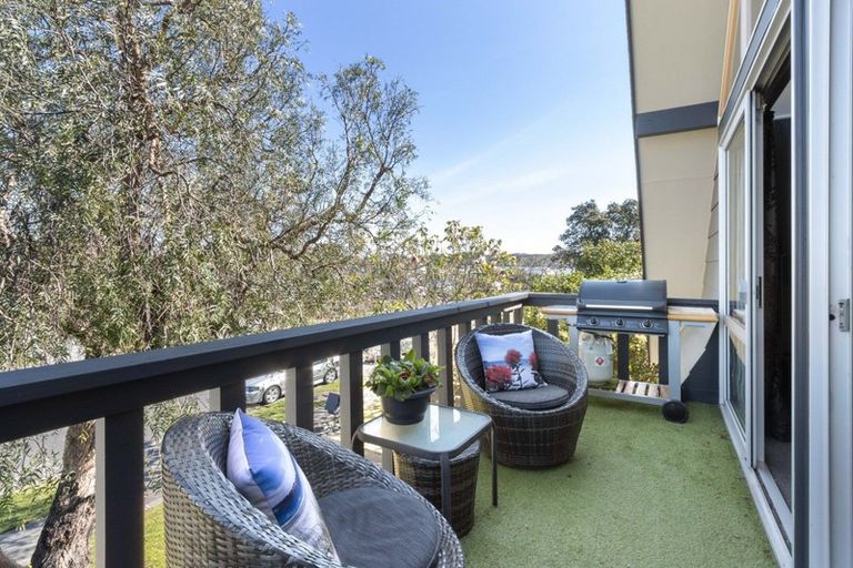 Photo of property in 4 Bristol Street, Tamatea, Napier, 4112