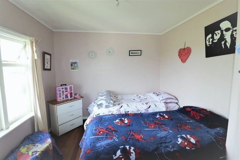 Photo of property in 44 Matipo Street, Castlecliff, Wanganui, 4501
