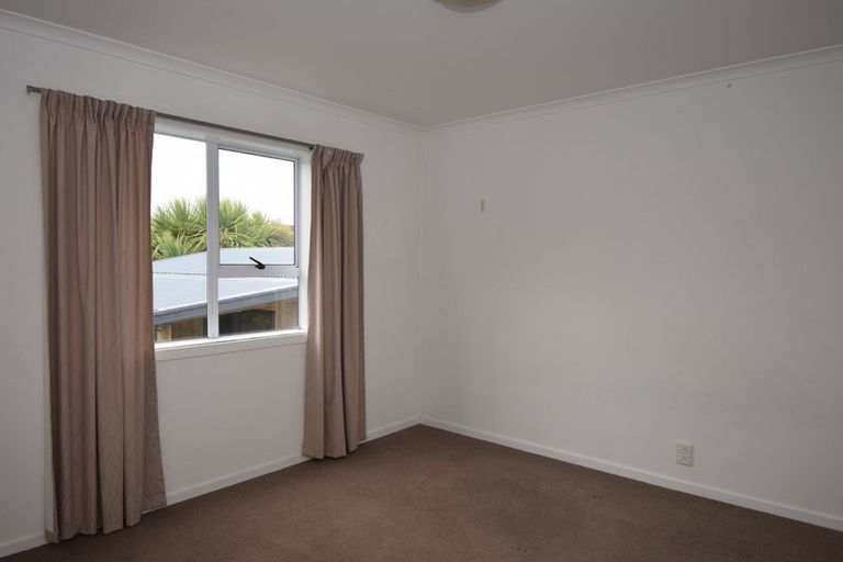 Photo of property in 2 Queen Street, Brighton, Dunedin, 9035