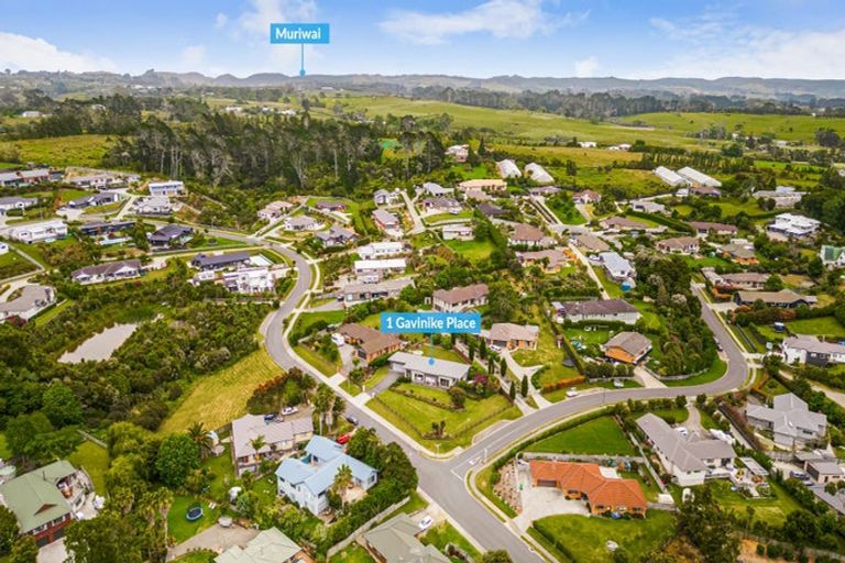 Photo of property in 1 Gavinike Place, Waimauku, 0812