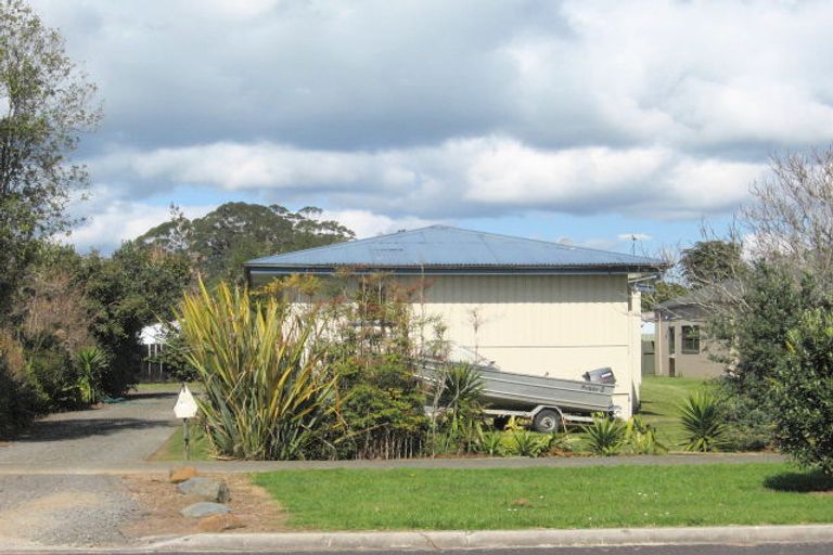 Photo of property in 52 South Highway East, Whitianga, 3510