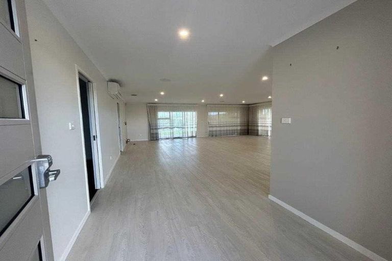 Photo of property in 30 Cupples Street, Papamoa Beach, Papamoa, 3118