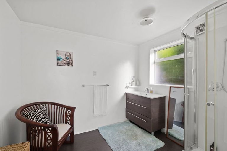 Photo of property in 198 Centaurus Road, Saint Martins, Christchurch, 8022
