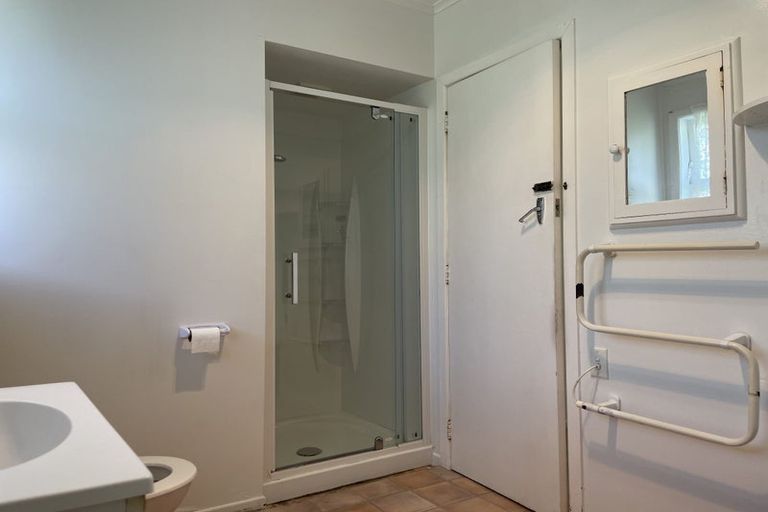 Photo of property in 32 Bruce Road, Glenfield, Auckland, 0629