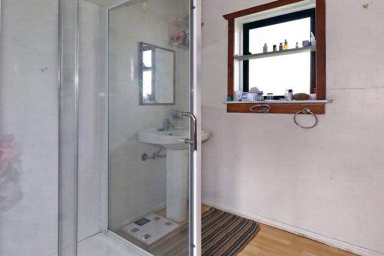 Photo of property in 25 Busby Street, Blockhouse Bay, Auckland, 0600