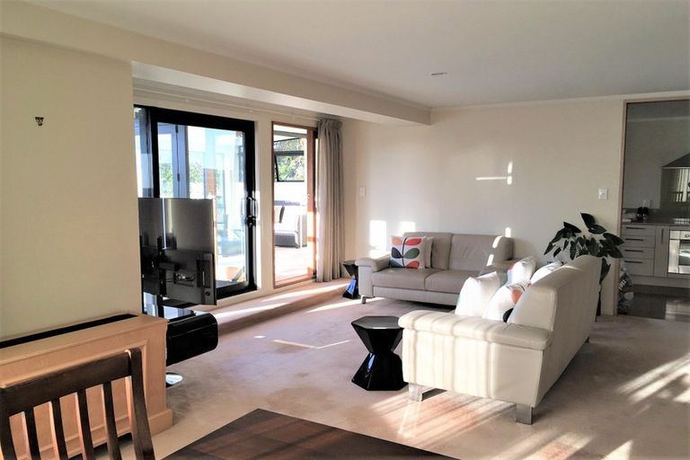 Photo of property in 227 The Terrace, Wellington Central, Wellington, 6011