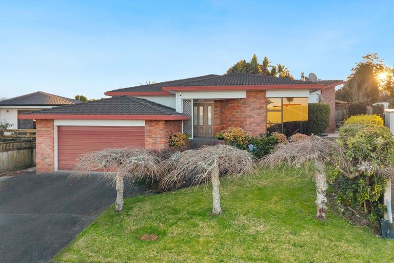 Photo of property in 3 Marlin Street, West Harbour, Auckland, 0618