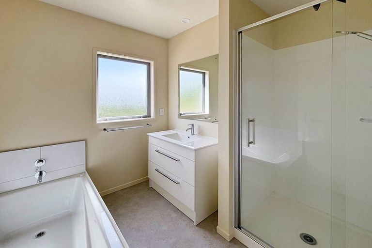 Photo of property in 102a Hillside Road, Papatoetoe, Auckland, 2025