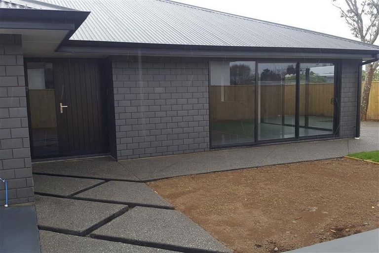 Photo of property in 26 List Street, Welbourn, New Plymouth, 4310