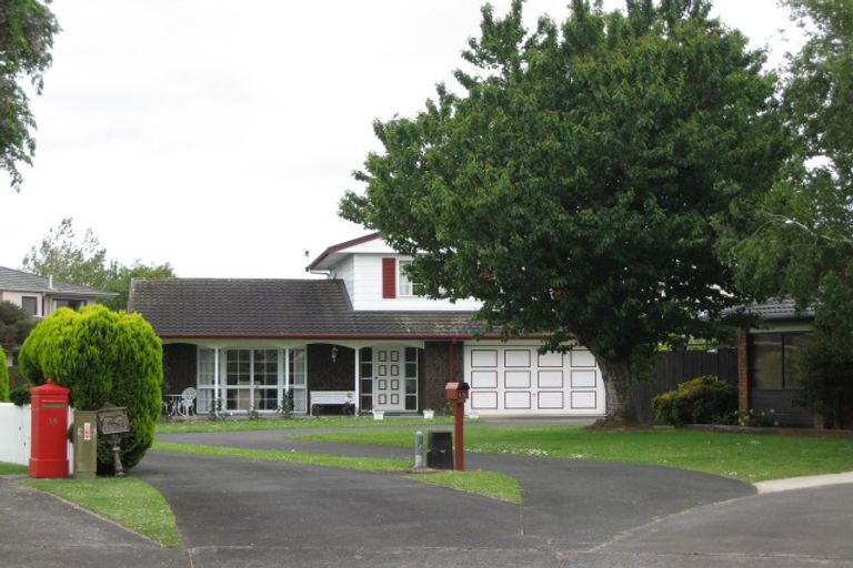 Photo of property in 15 Jessika Place, Conifer Grove, Takanini, 2112