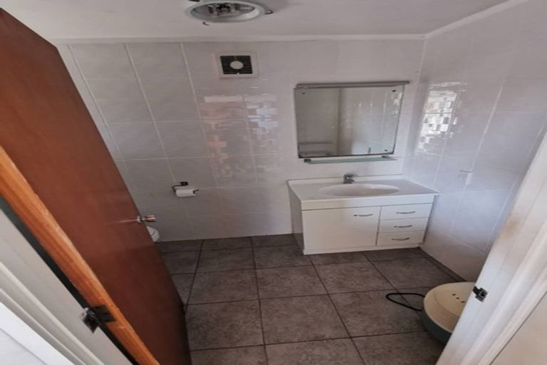 Photo of property in 30 Terra Nova Street, Glen Eden, Auckland, 0602