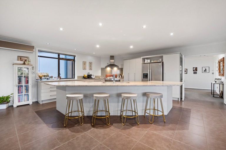 Photo of property in 2 Parnwell Place, Ohauiti, Tauranga, 3112