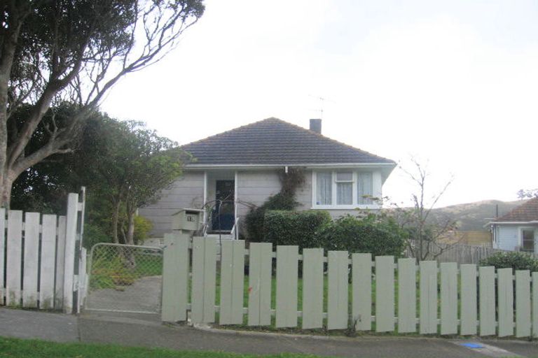Photo of property in 13 Chew Place, Ranui, Porirua, 5024