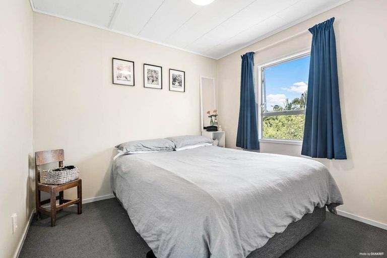 Photo of property in 5 Malibu Grove, Bayview, Auckland, 0629