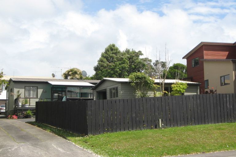 Photo of property in 922 Whangaparaoa Road, Manly, Whangaparaoa, 0930