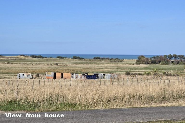 Photo of property in 12 Whangaimoana Beach Road, Whangaimoana, Featherston, 5772