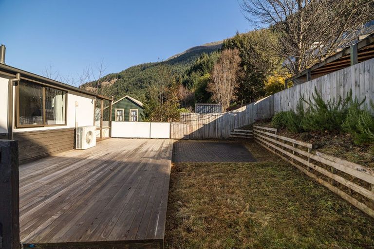 Photo of property in 9b Dart Place, Fernhill, Queenstown, 9300