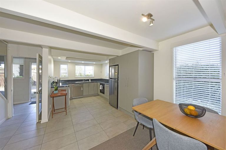 Photo of property in 1/143a Weston Road, St Albans, Christchurch, 8052