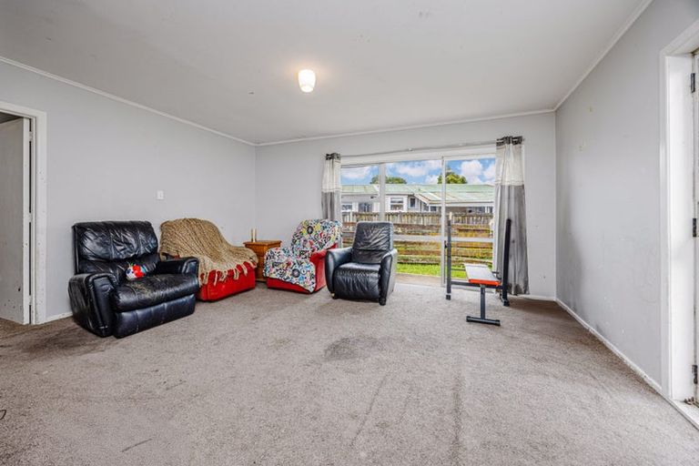 Photo of property in 9 President Avenue, Papakura, 2110