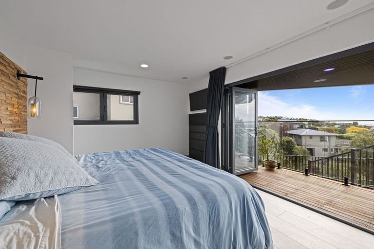 Photo of property in 9 Luxton Place, Mount Pleasant, Christchurch, 8081