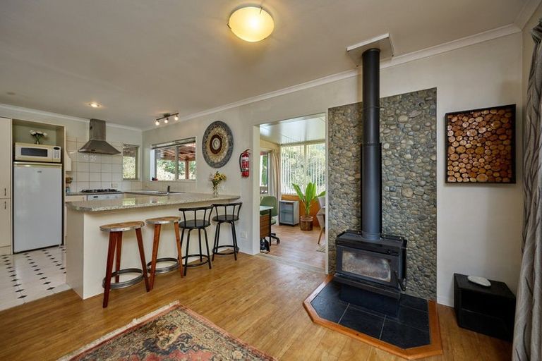 Photo of property in 17 Makura Road, Goose Bay, Kaikoura, 7374