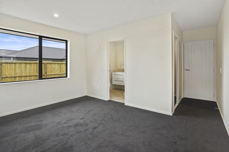 Photo of property in 71 Hilton Drive, Amberley, 7410