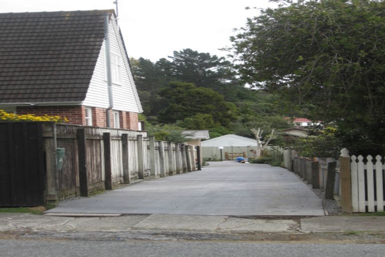 Photo of property in 72 Horoeka Street, Stokes Valley, Lower Hutt, 5019