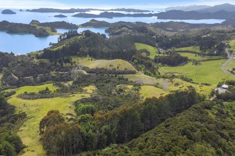 Photo of property in 250 Paroa Bay Road, Russell, 0272