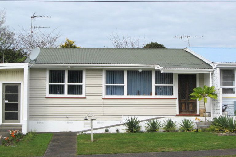 Photo of property in 23a Oranga Street, Marfell, New Plymouth, 4310