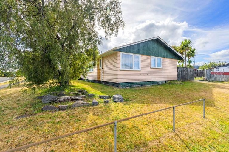 Photo of property in 8 Hingaia Street, Turangi, 3334