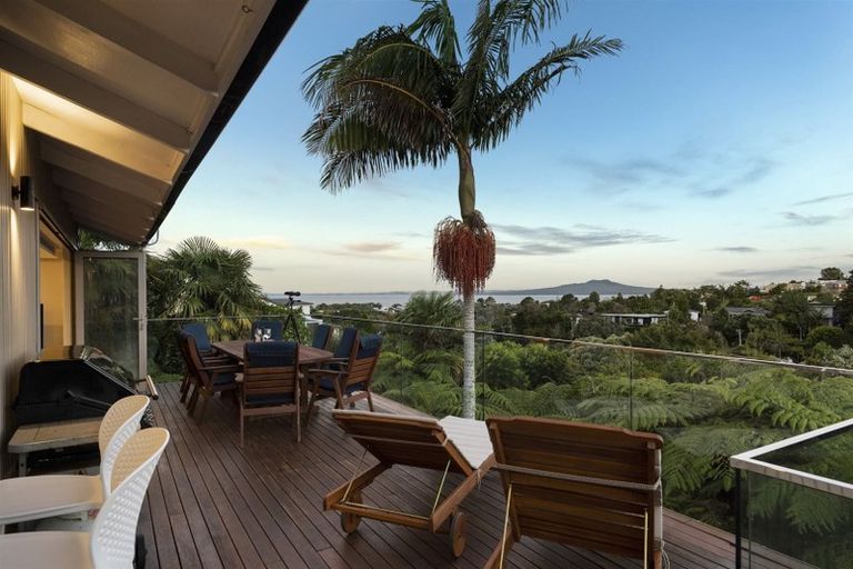 Photo of property in 39 Aberdeen Road, Castor Bay, Auckland, 0620